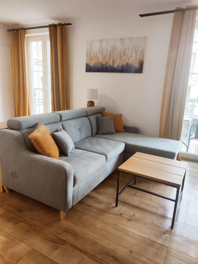 Miodowy Apartament Złotów Eksteriør bilde